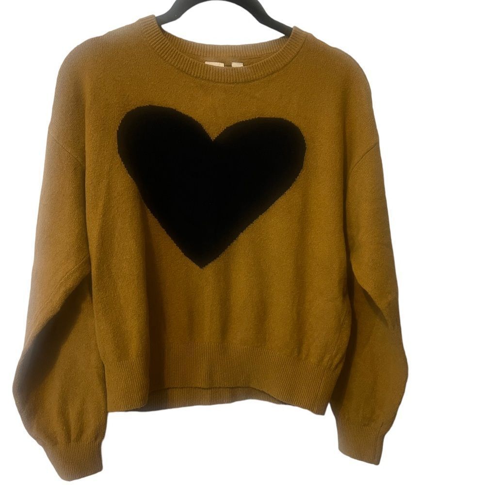 Gap Kids Brown Sweater with Black Heart Size L      (F6)